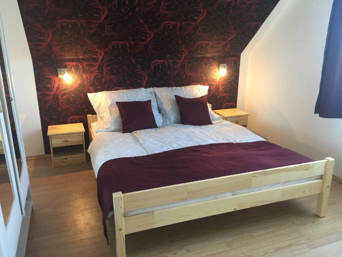 Rozsavoelgy Apartman Balatonlelle Extérieur photo